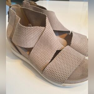 Eileen Fisher Women's suede cross cross low wedge Sandals